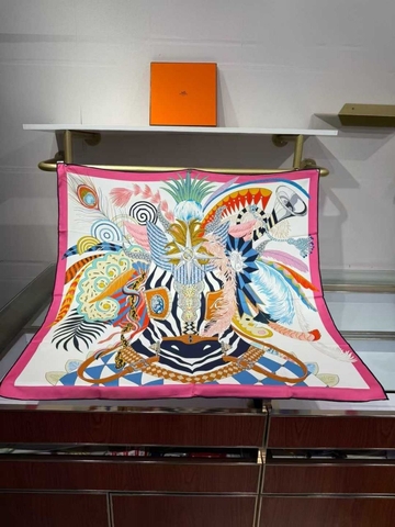 Hermes платок артикул 562251WX в интернет-магазине «GLOBESTYLE»