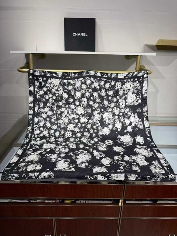 Chanel платок артикул 976257YE в интернет-магазине «GLOBESTYLE»