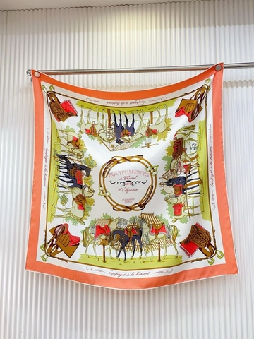 Hermes платок артикул 671366XD в интернет-магазине «GLOBESTYLE»