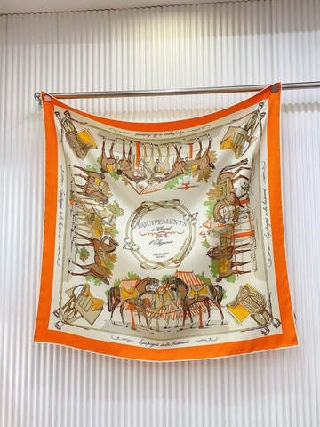 Hermes платок артикул 331204QM в интернет-магазине «GLOBESTYLE»