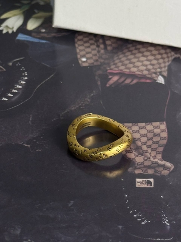 Balenciaga кольцо артикул 290400AP в интернет-магазине «GLOBESTYLE»