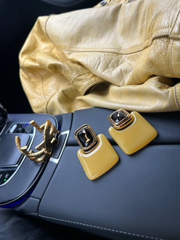 Yves Saint Laurent клипсы артикул 291969MC в интернет-магазине «GLOBESTYLE»