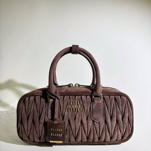 Miu Miu сумки артикул 423572SY в интернет-магазине «GLOBESTYLE»