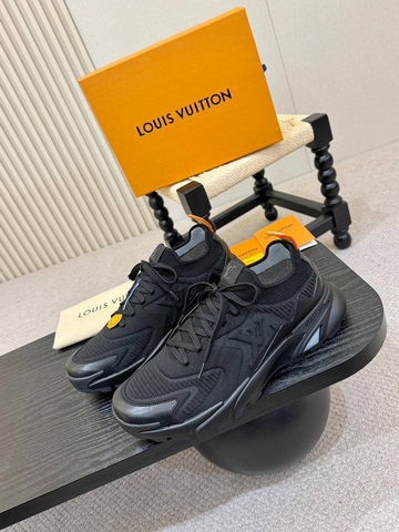 Louis Vuitton кроссовки артикул 537415BP в интернет-магазине «GLOBESTYLE»