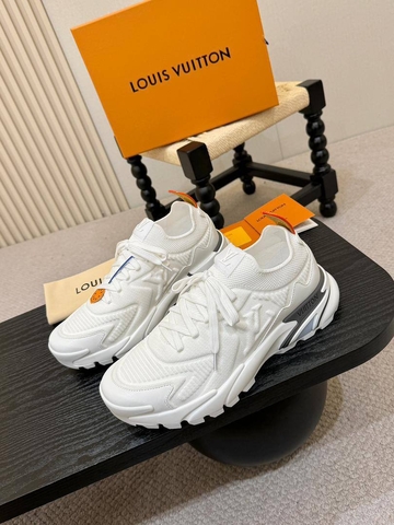 Louis Vuitton кроссовки артикул 602234MT в интернет-магазине «GLOBESTYLE»