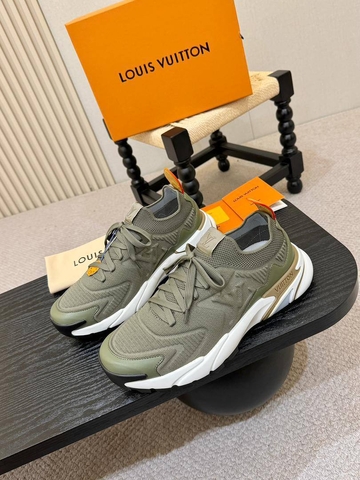 Louis Vuitton кроссовки артикул 127472XT в интернет-магазине «GLOBESTYLE»