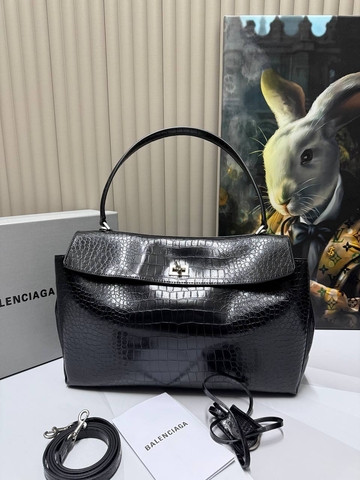 Balenciaga сумка артикул 654211HB в интернет-магазине «GLOBESTYLE»