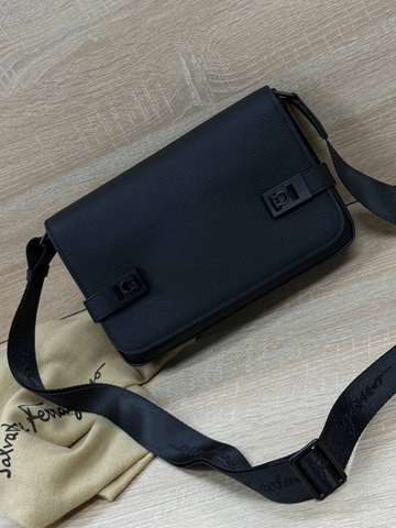 Salvatore Ferragamo сумка артикул 990675MA в интернет-магазине «GLOBESTYLE»