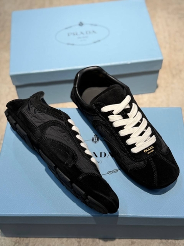 Prada кроссовки артикул 666609HU в интернет-магазине «GLOBESTYLE»