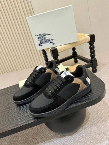 Burberry кроссовки артикул 456581QK в интернет-магазине «GLOBESTYLE»