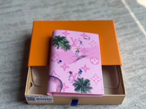 Louis Vuitton обложка на паспорт 591789JG в GLOBESTYLE