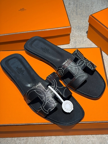 Hermes шлепанцы женские натуральная кожа летние черные премиум 942210AY