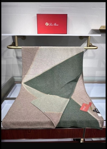 Loro Piana палантин артикул 740142KC в интернет-магазине «GLOBESTYLE»