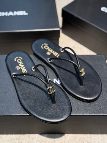 Chanel шлепанцы женские натуральная кожа летние черные премиум 260656UH