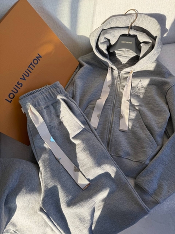 Louis Vuitton костюм женская 861561WD в GLOBESTYLE