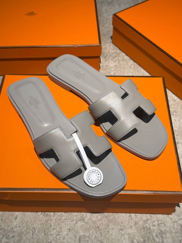 Hermes шлепанцы женские натуральная кожа летние серые премиум 893060TE
