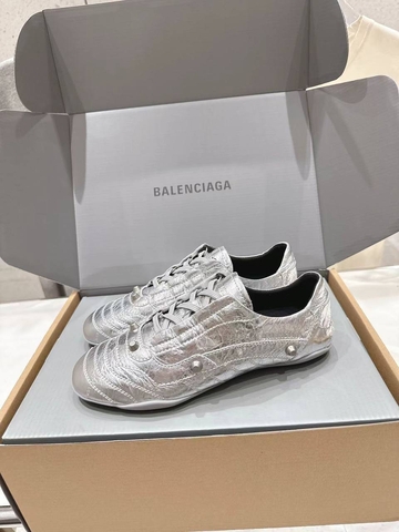 Balenciaga кроссовки артикул 592656WG в интернет-магазине «GLOBESTYLE»