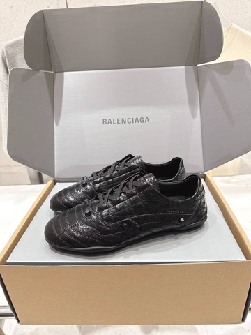 Balenciaga кроссовки артикул 559334BV в интернет-магазине «GLOBESTYLE»