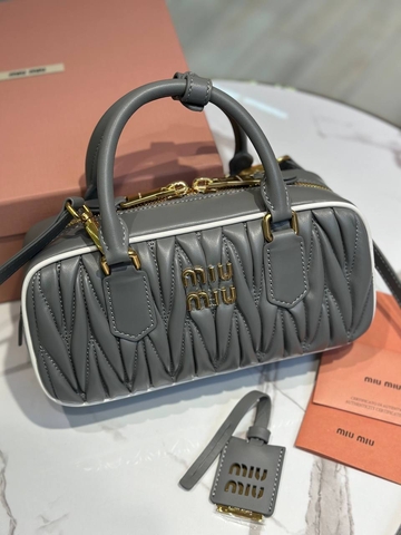 Miu Miu Arcadie leather bag сумка артикул 556579RI в интернет-магазине «GLOBESTYLE»