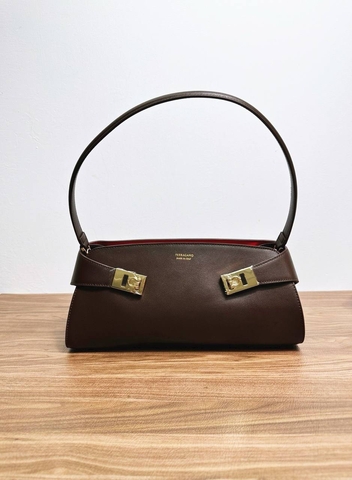 Salvatore Ferragamo сумка женские натуральная кожа коричневые люкс 689976QD